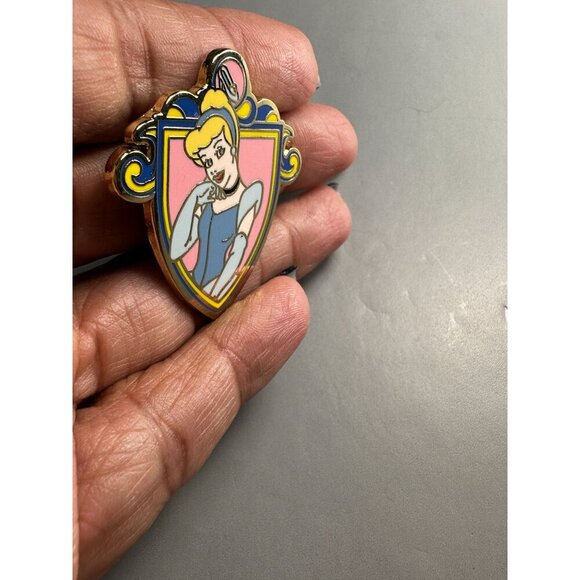 Disney Cinderella Trading Pin Princess Crest Shield Lapel Pin Brooch Jewelry - Picture 3 of 8